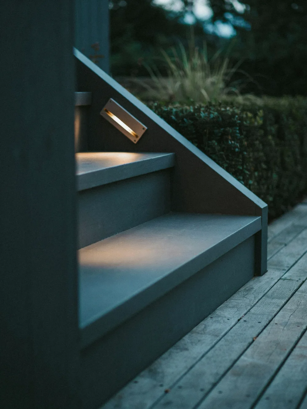 Angled Riser Lights That Illuminate Two Steps at Once