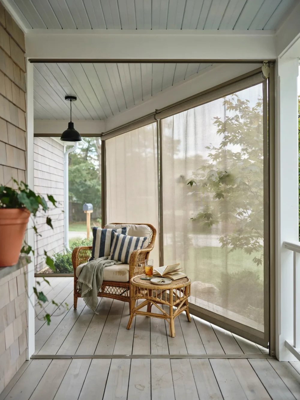 Install Motorized Privacy Screens on One Side