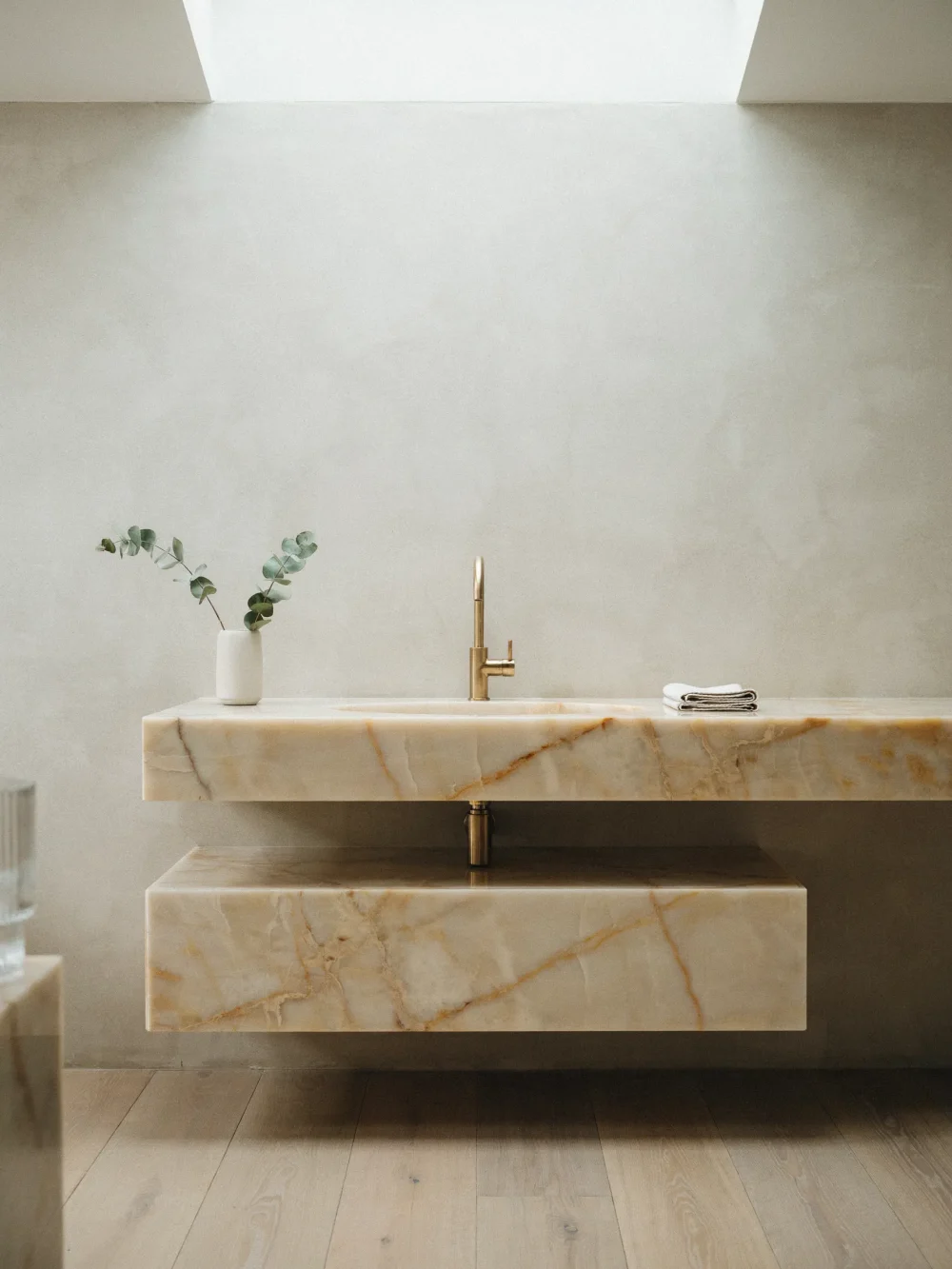 Honed Calacatta Gold With Mitered Edge Detail
